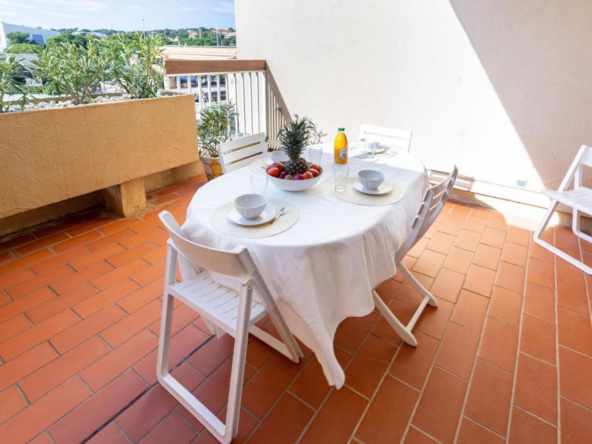 Apartment Le Port De Bormes By Interhome Luaran gambar